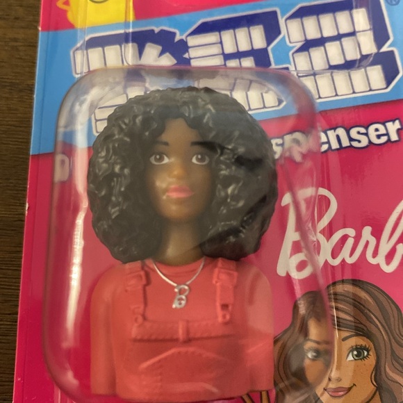 Black African American Curly Hair Barbie PEZ 3 packs of Candy & Dispenser - Picture 2 of 3